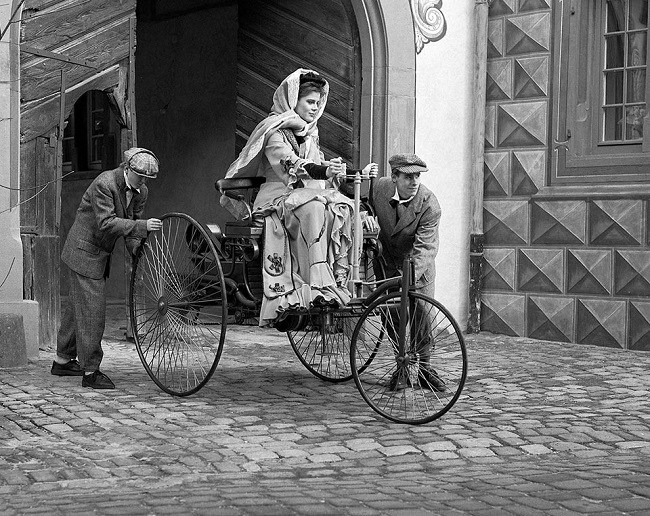 Bertha Benz the first person to drive a motorcar Bertha Benz the first person to drive a motorcar